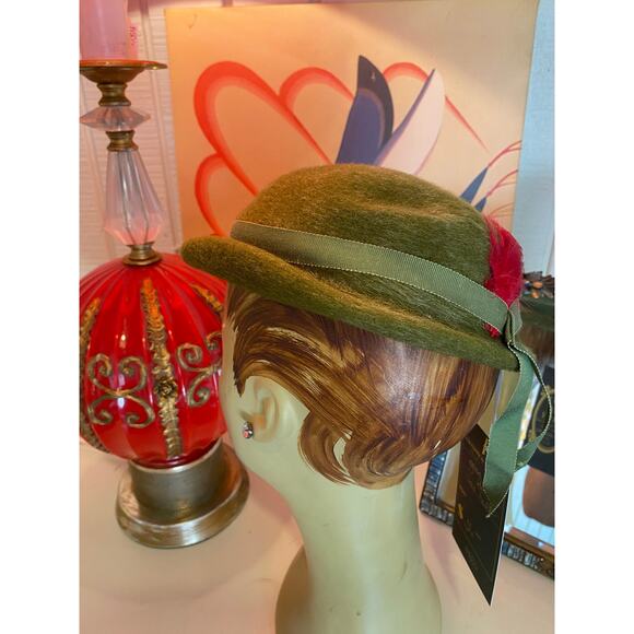 vintage 1960s hat olive green mohair by penny red feather 60s mini bowler mod - Picture 6 of 8